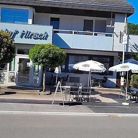 Restaurant Hirsch Szálloda *